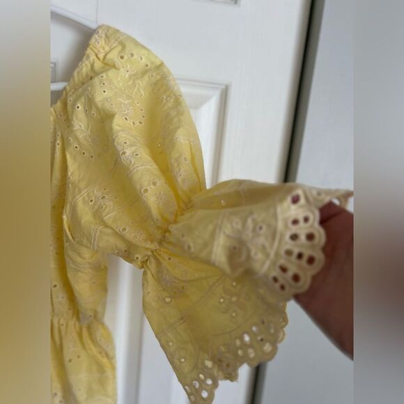 Yellow Eyelet Off-Shoulder Top - Picture 9 of 9